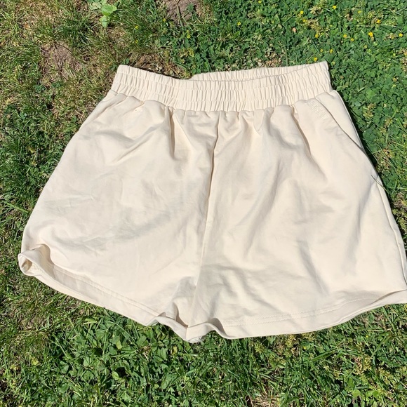 Meshki Tahlia Loopback Shorts - Picture 4 of 4
